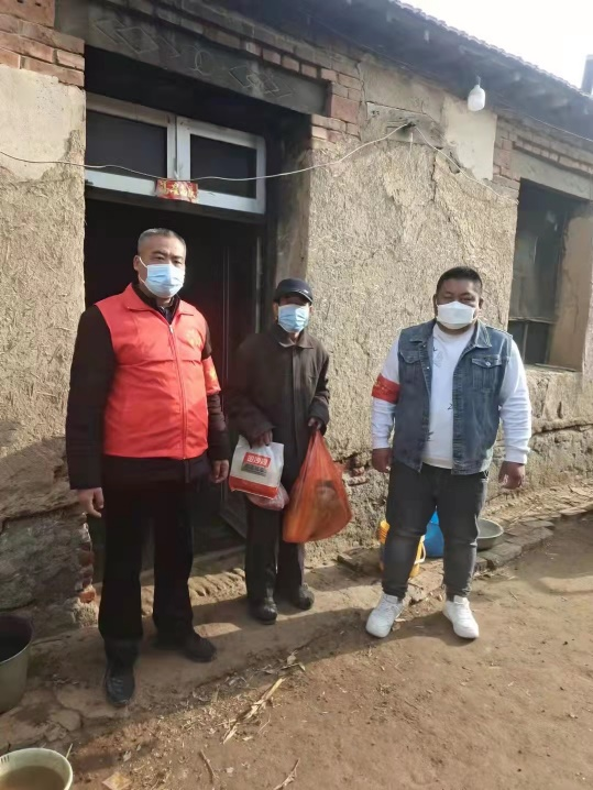 【战疫情 护平安】阳信县水落坡镇东赵村走访慰问低保户——疫情期间显温情