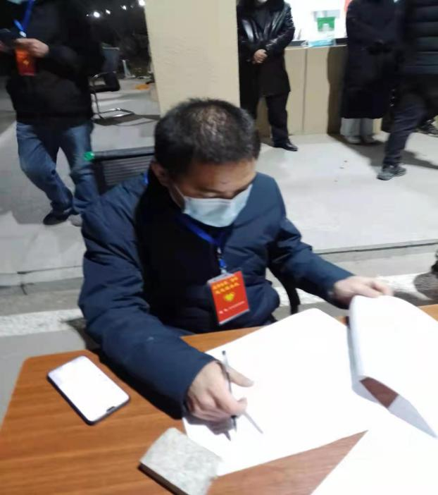 向阳而生 “疫”战到底——龙湖国际社区志愿者掠影