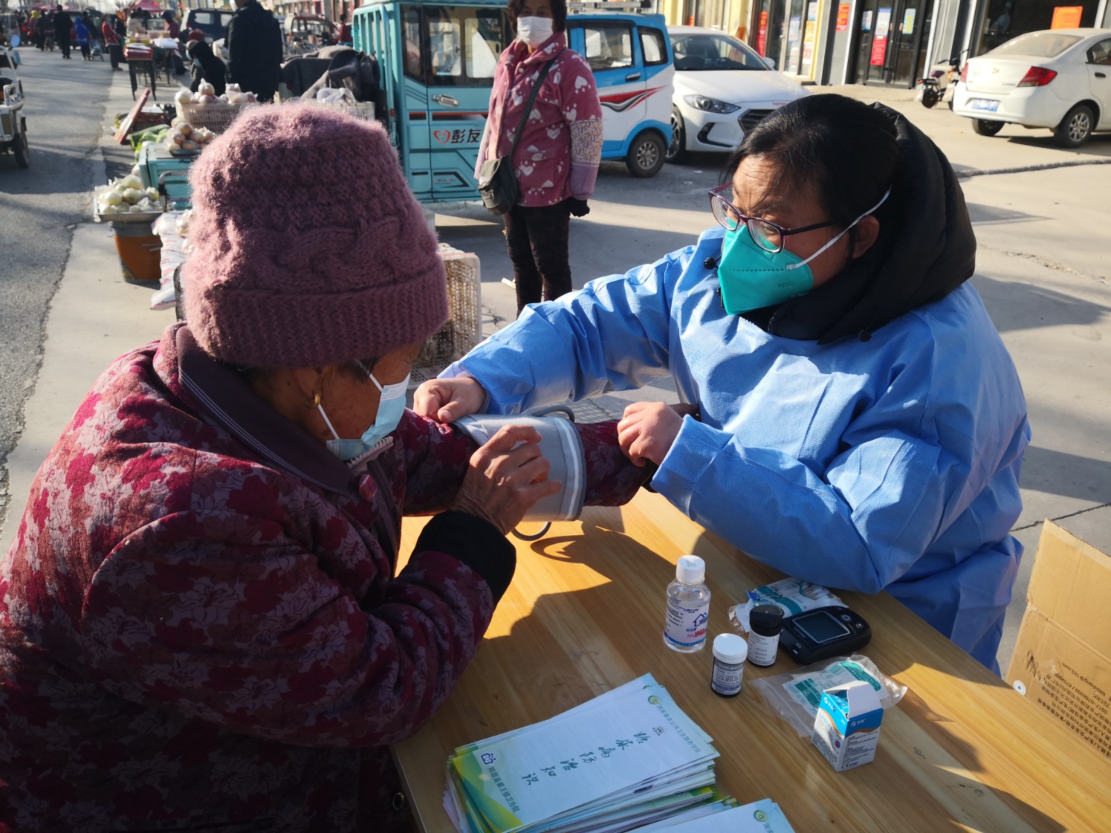 阳信县翟王镇卫生院：健康教育赶大集 健康知识送群众