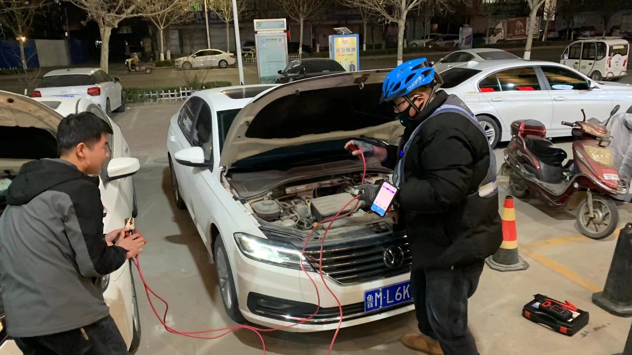 【践行雷锋精神】下班路上路遇火情，阳信代驾司机勇变消防员！