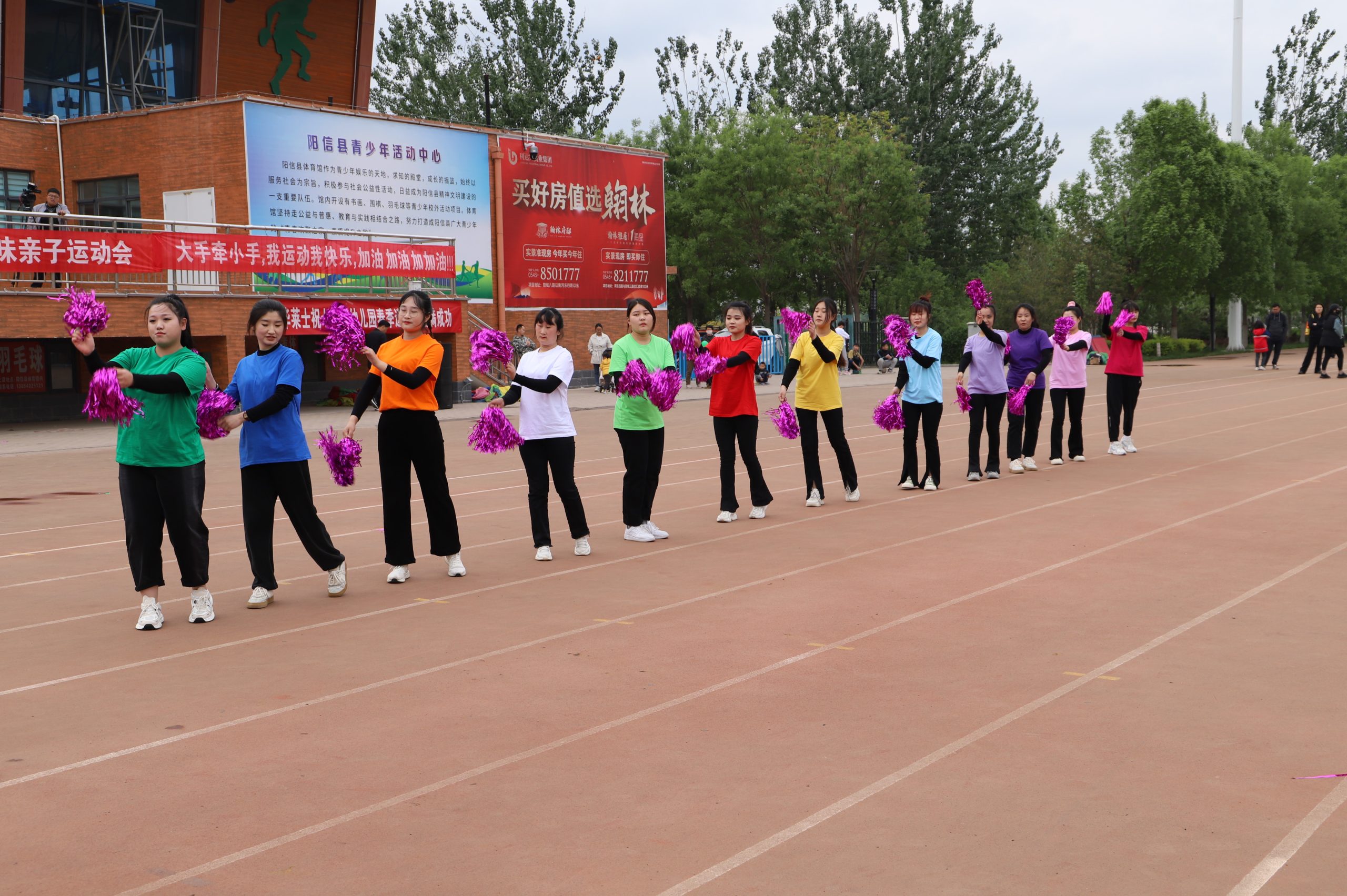 亲子运动欢乐多!阳信七巧板幼儿园举行春暖花开主题亲子运动会现场超嗨!