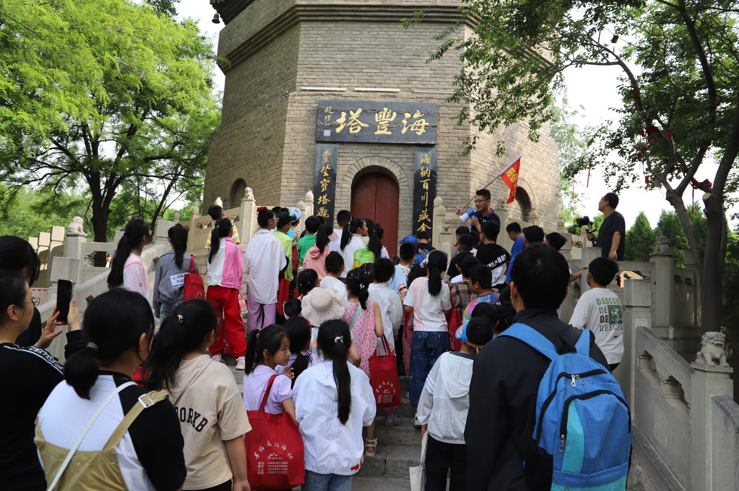 阳信墨扬书法相约古城研学踏青：齐作百米长卷书画 尽显传统文化魅力