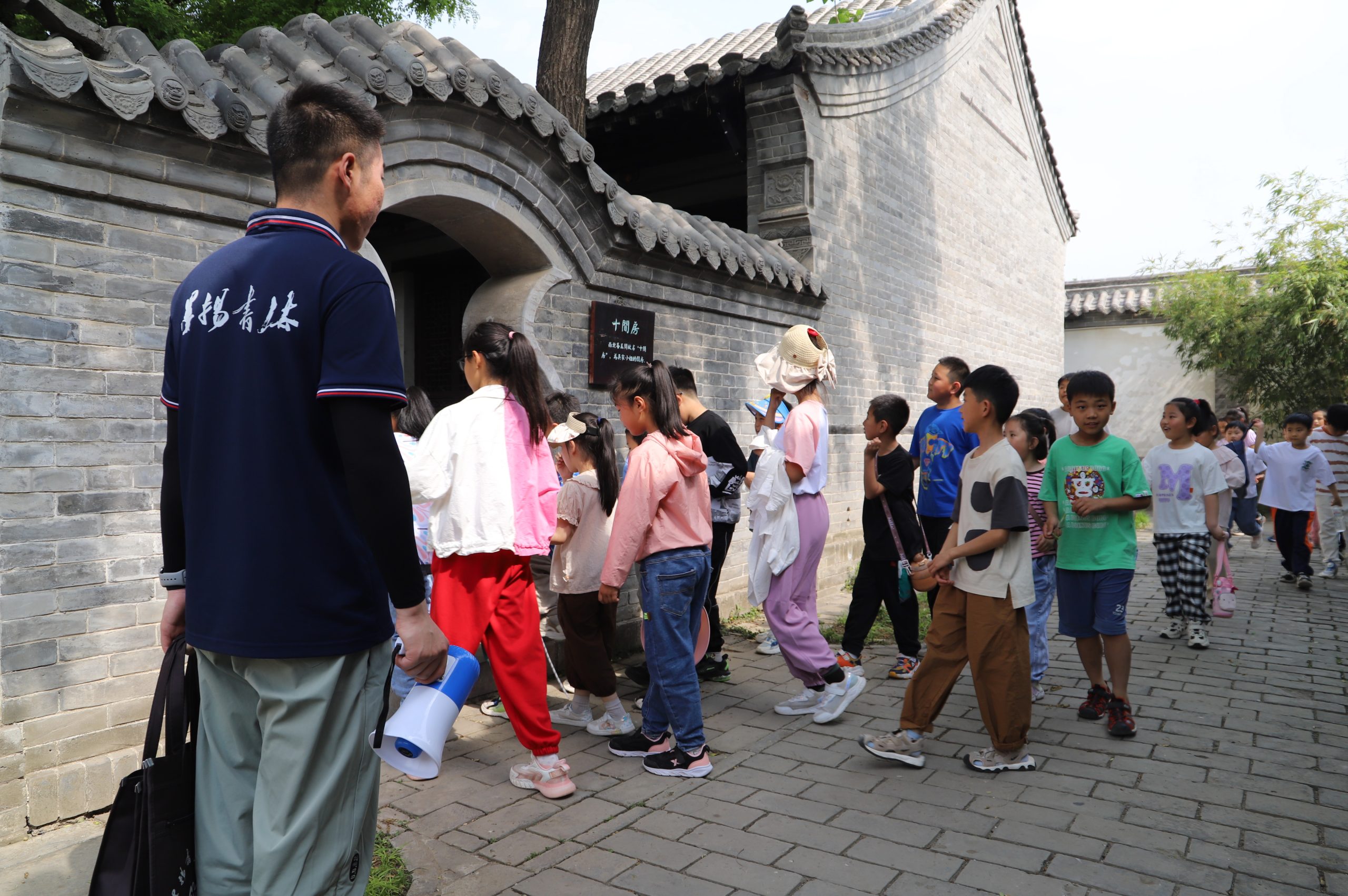 阳信墨扬书法相约古城研学踏青:齐作百米长卷书画 尽显传统文化魅力