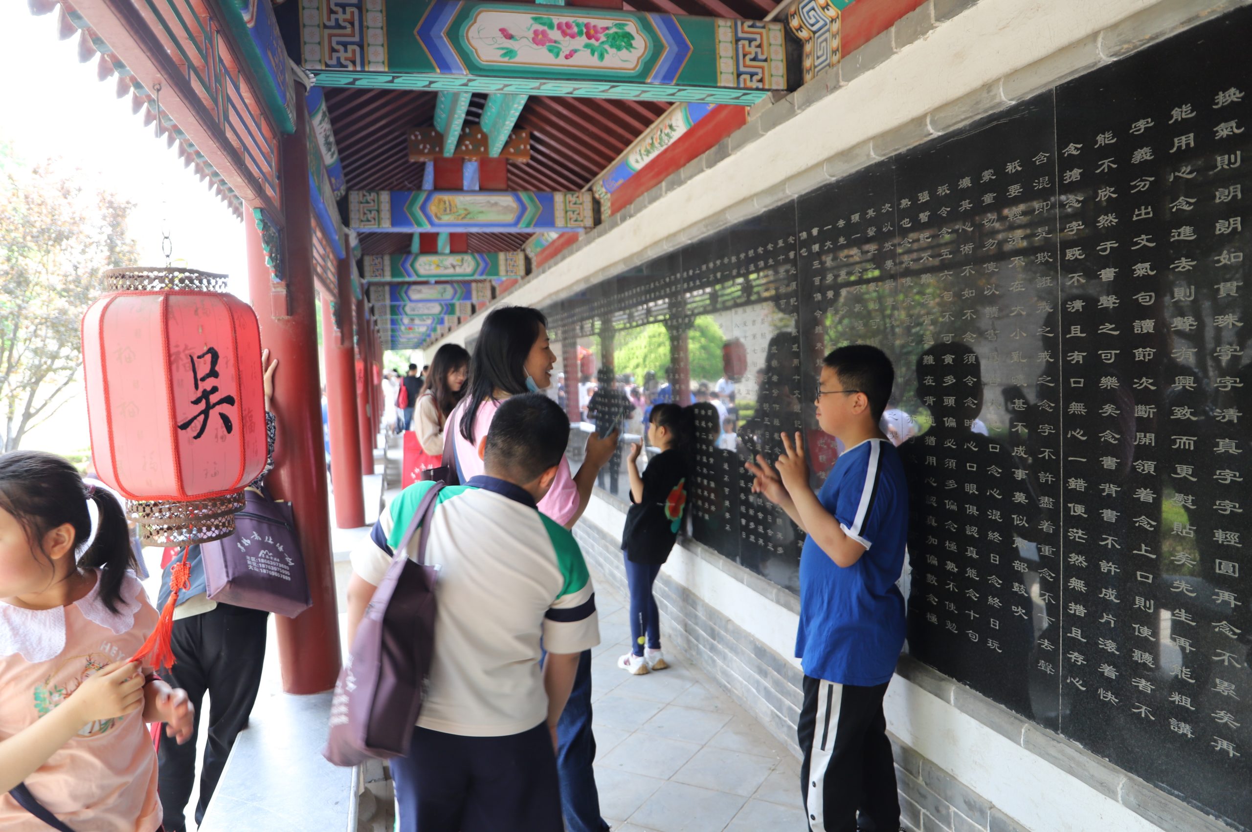 阳信墨扬书法相约古城研学踏青:齐作百米长卷书画 尽显传统文化魅力