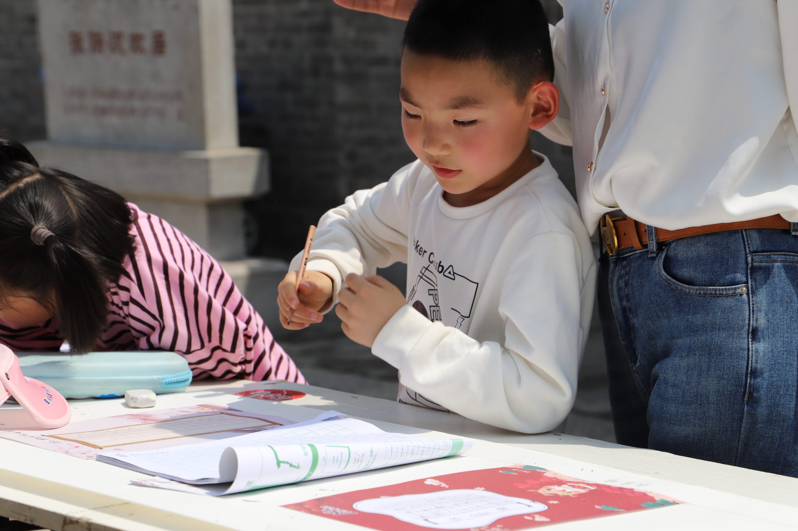 阳信墨扬书法相约古城研学踏青:齐作百米长卷书画 尽显传统文化魅力