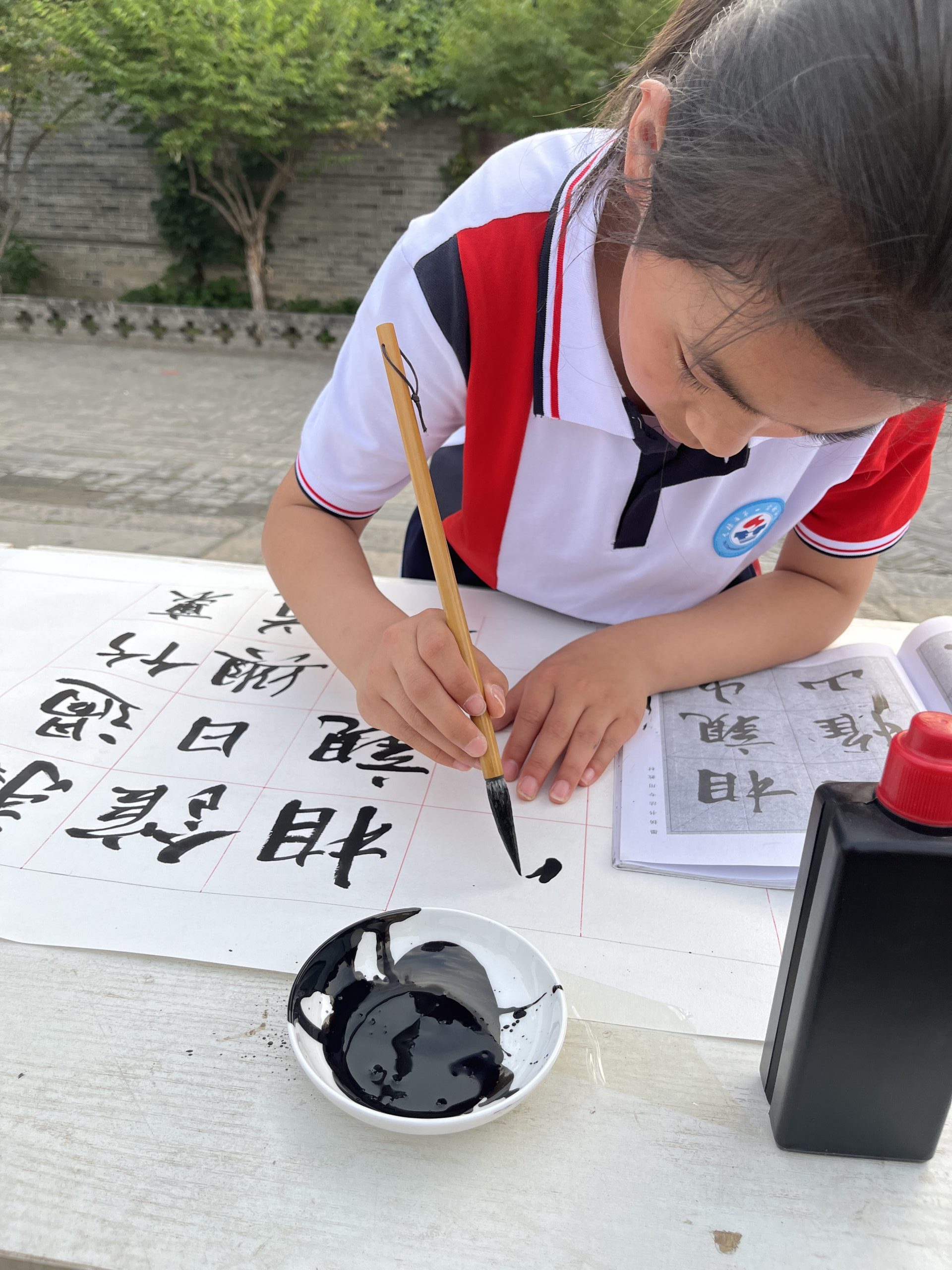 阳信墨扬书法相约古城研学踏青:齐作百米长卷书画 尽显传统文化魅力