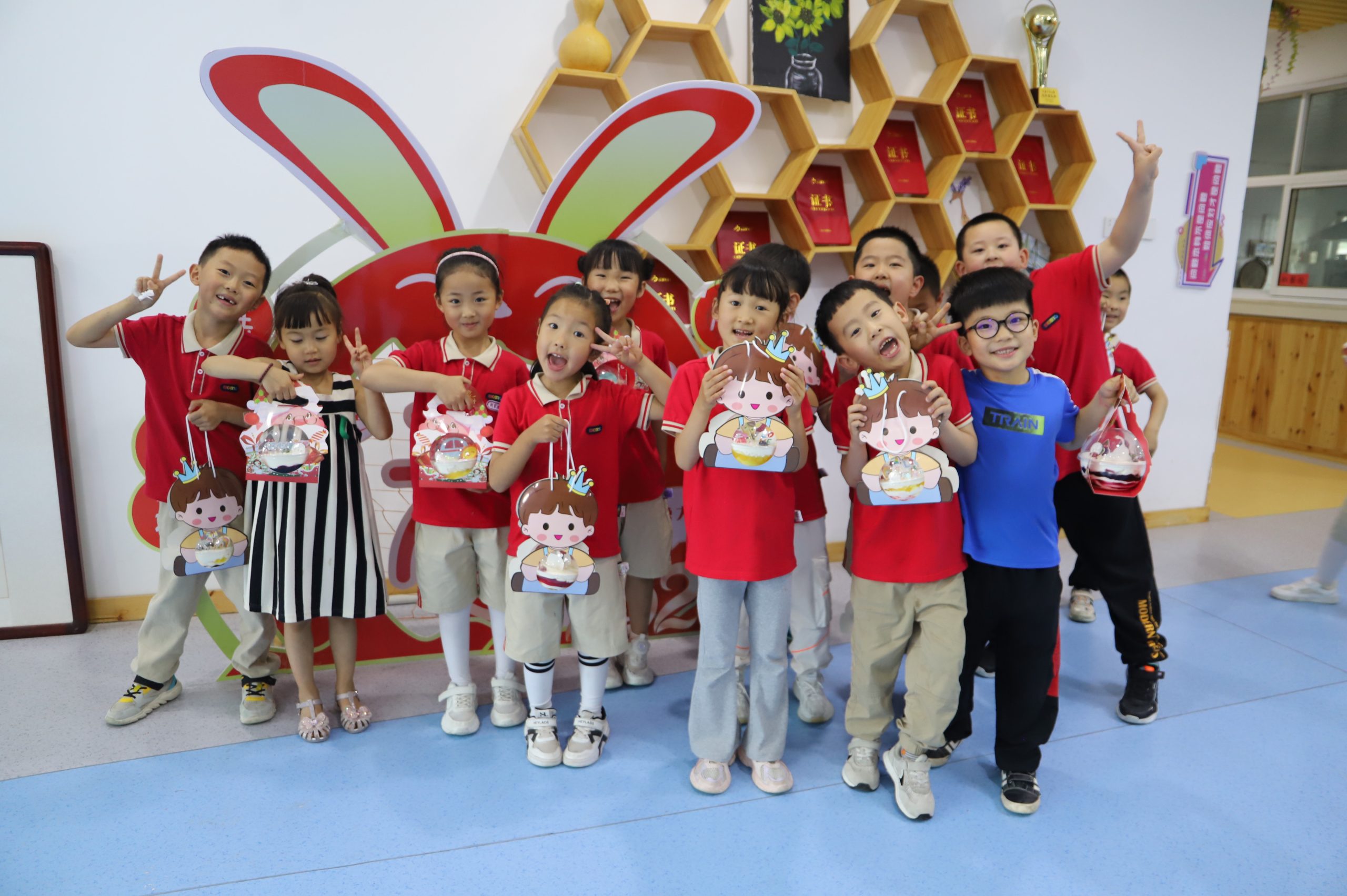 “美美过六一 开开心心吃大席” 阳信红缨小太阳幼儿园开展六一“吃大席”活动