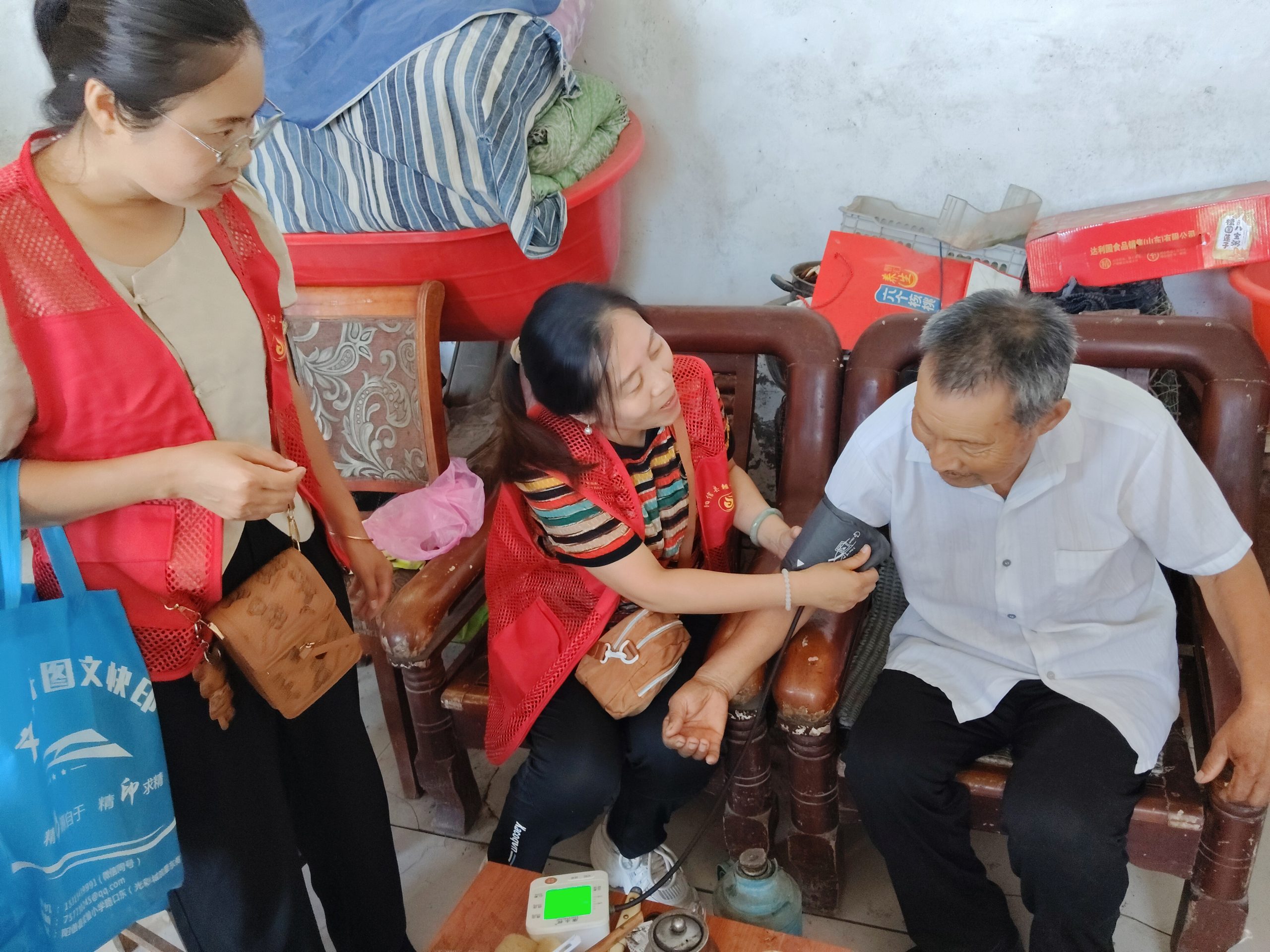 滨州阳信 情暖八一 致敬老兵