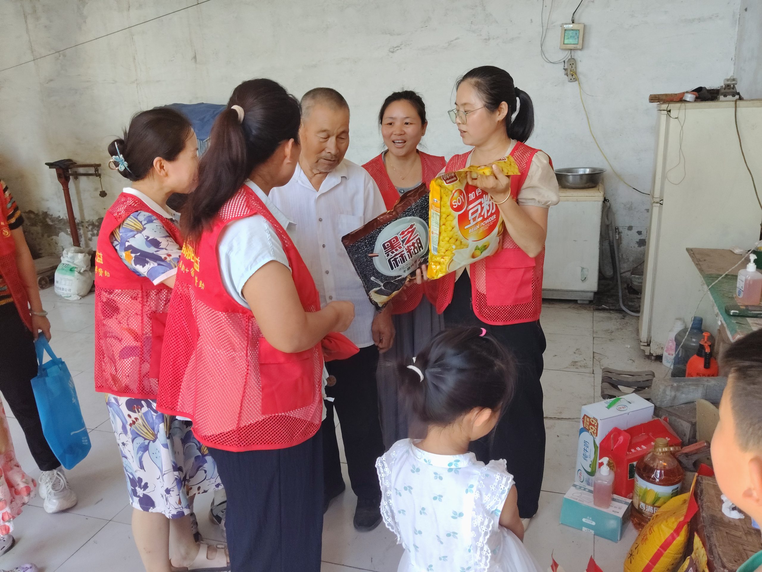 滨州阳信 情暖八一 致敬老兵