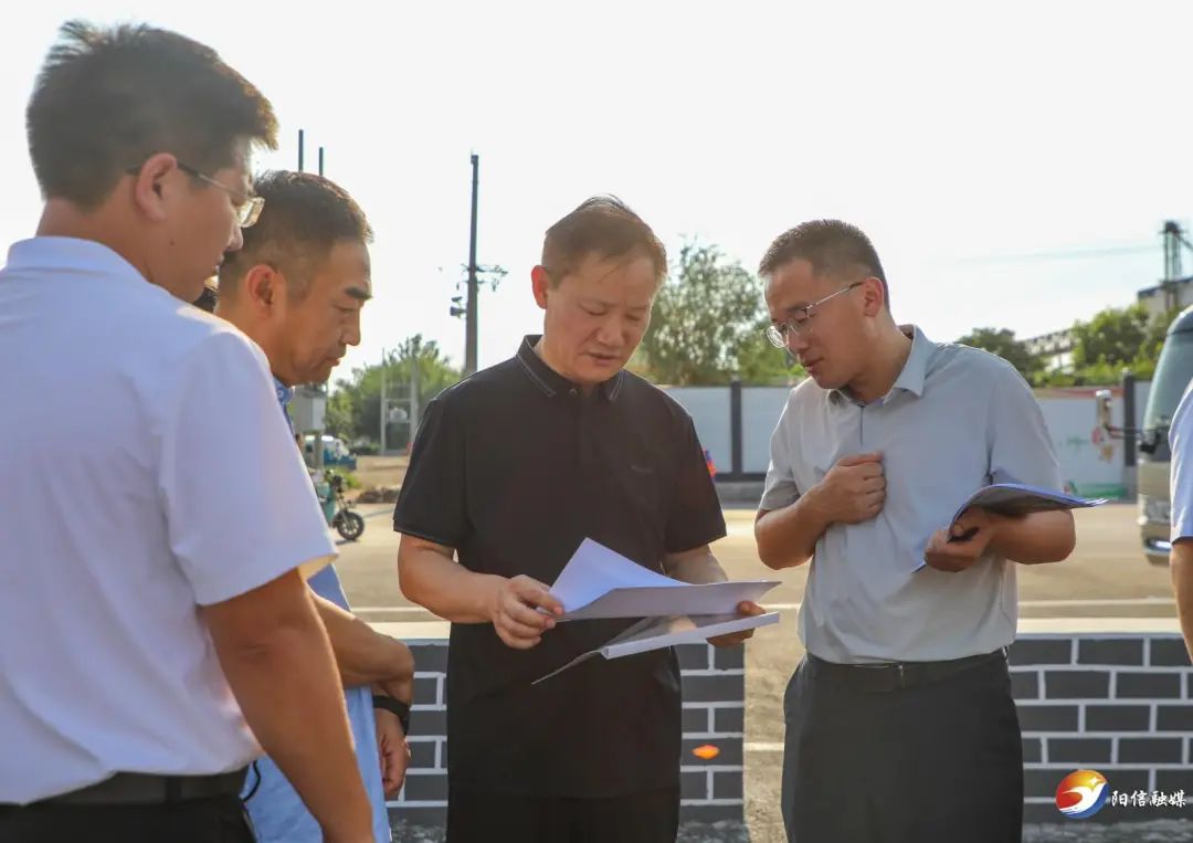 郑令健到商店镇调研