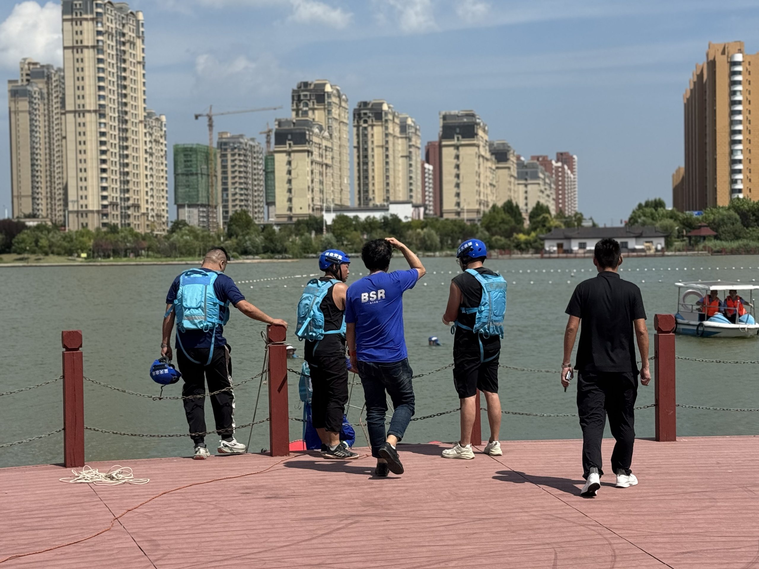 阳信一男子不慎溺水，蓝天救援队紧急救援！