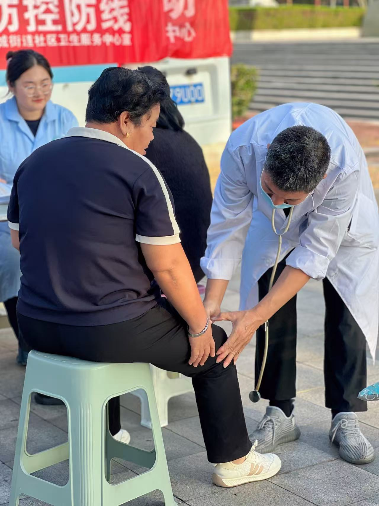 【筑牢健康防线】阳信县信城街道社区卫生服务中心开展秋冬季传染病防控宣传