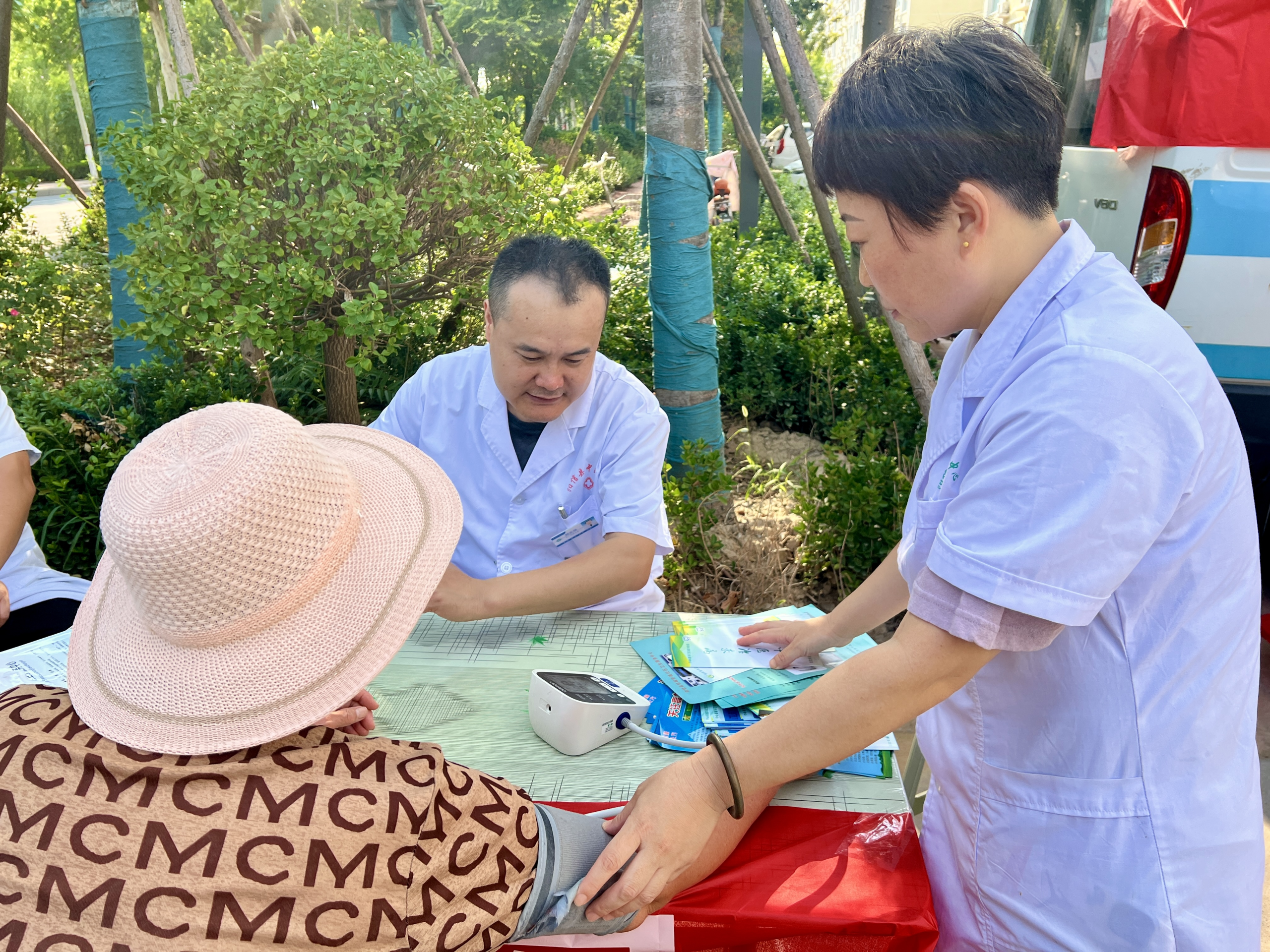 【文化润泽民心 本草香护安康】阳信县信城街道社区卫生服务中心开展中医药义诊活动