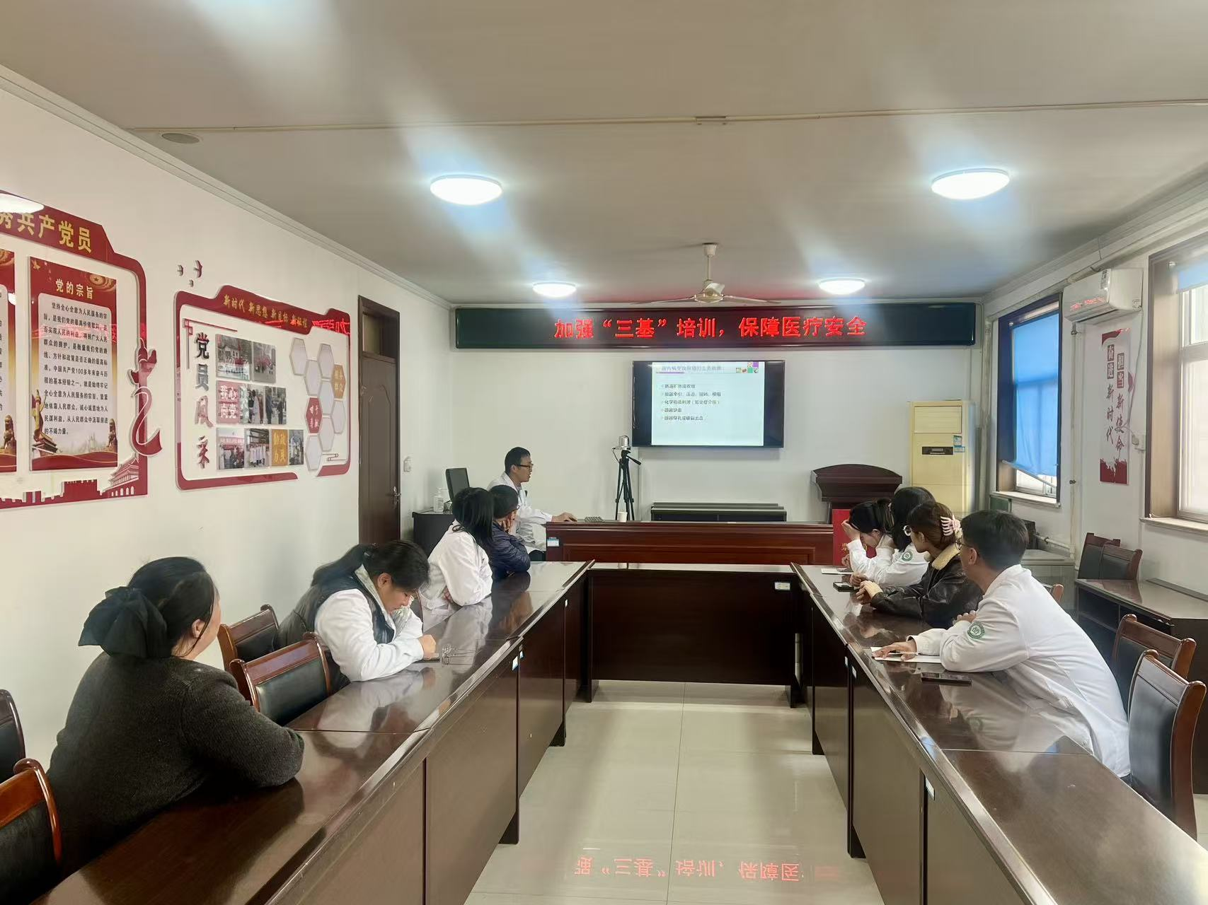 【夯实“三基”促提升 筑牢医疗安全线】阳信县信城街道社区卫生服务中心开展外科急腹症专题培训