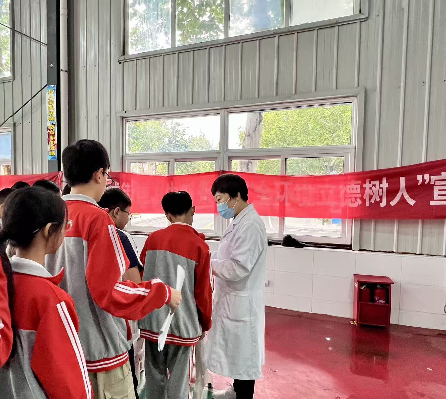 阳信县信城街道社区服务中心进校园开展全环境立德树人宣讲活动