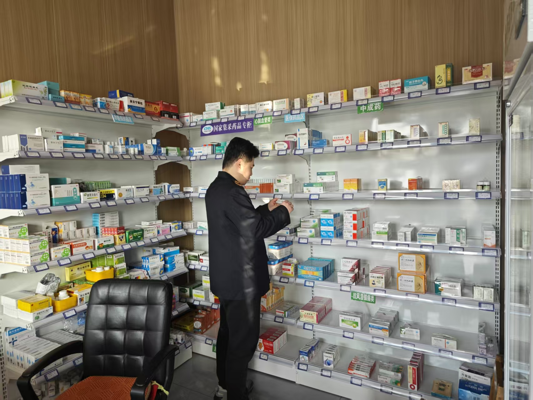 阳信县信城街道社区卫生服务中心开展卫生室专项查验，筑牢基层安全防线