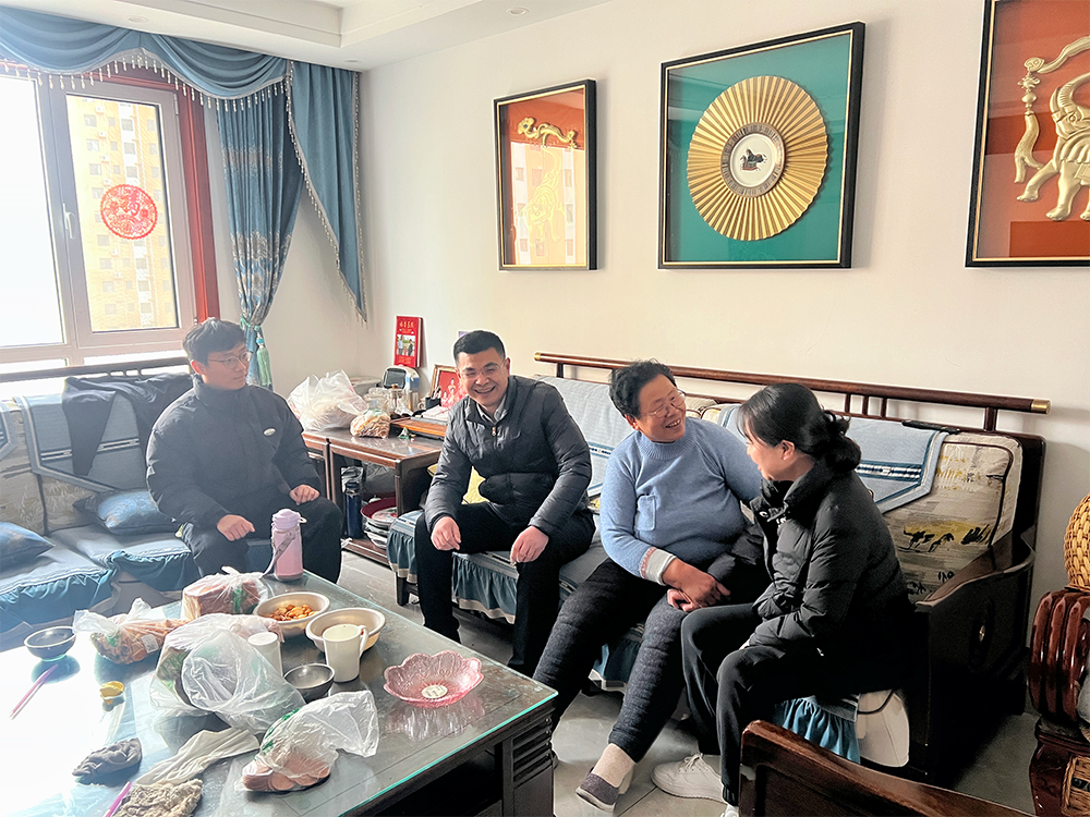 【敬老爱老暖寒冬 走访慰问送祝福】阳信县信城街道社区卫生服务中心走访慰问退休干部