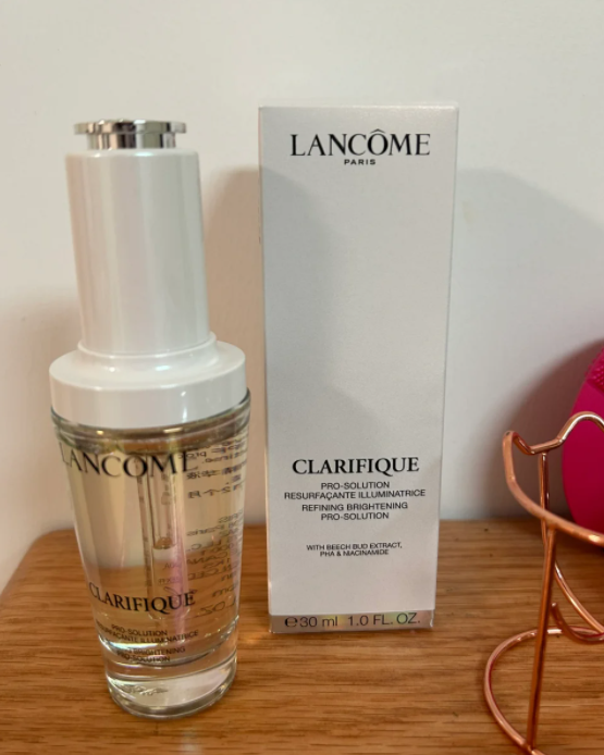 温和美白,正在被科学重新定义:一篇针对国人肤质的淡斑精华深度指南