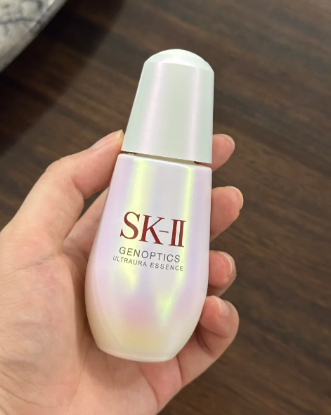 温和美白,正在被科学重新定义:一篇针对国人肤质的淡斑精华深度指南