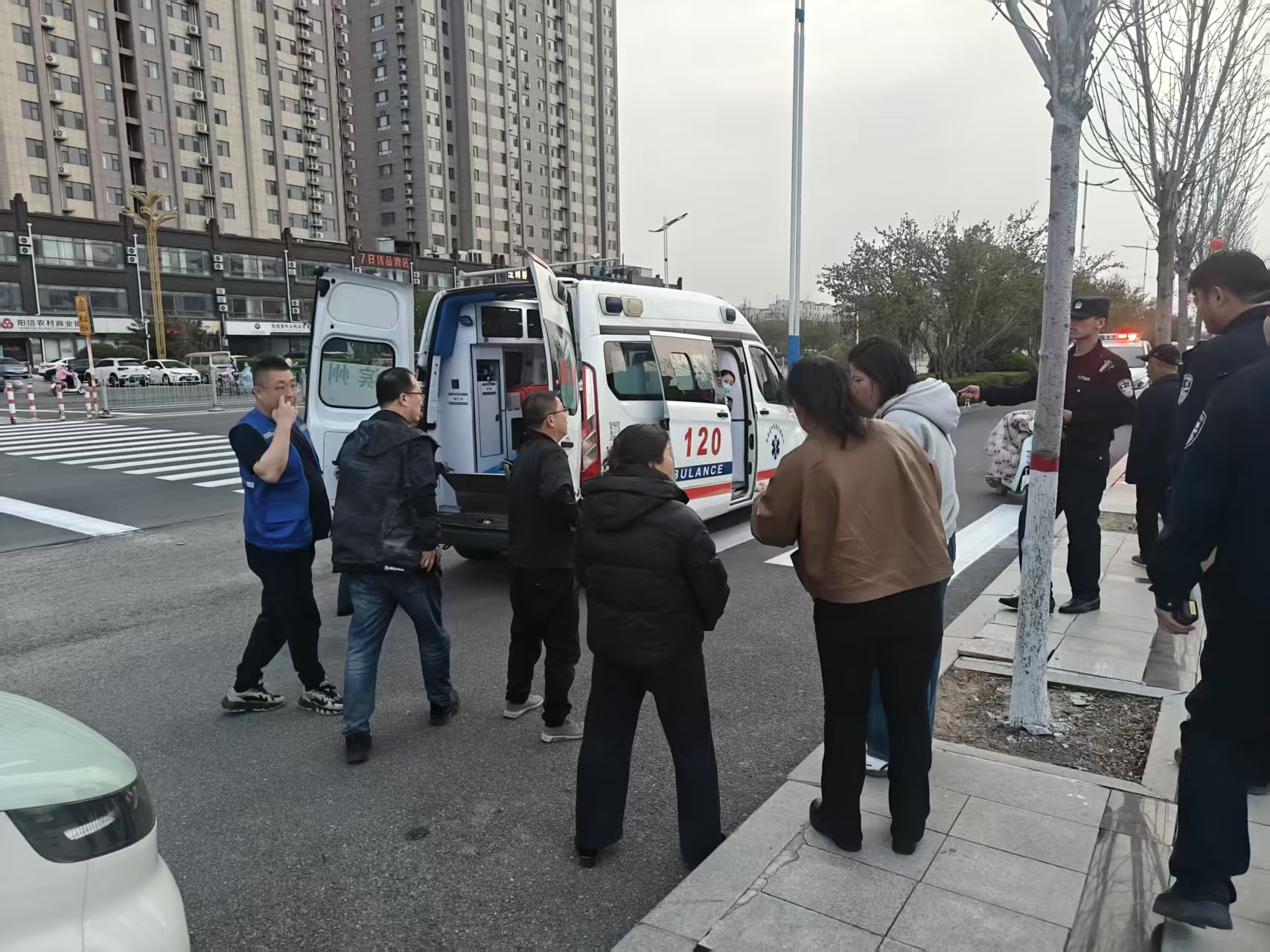 争分夺秒!阳信蓝天救援队成功寻回走失老人